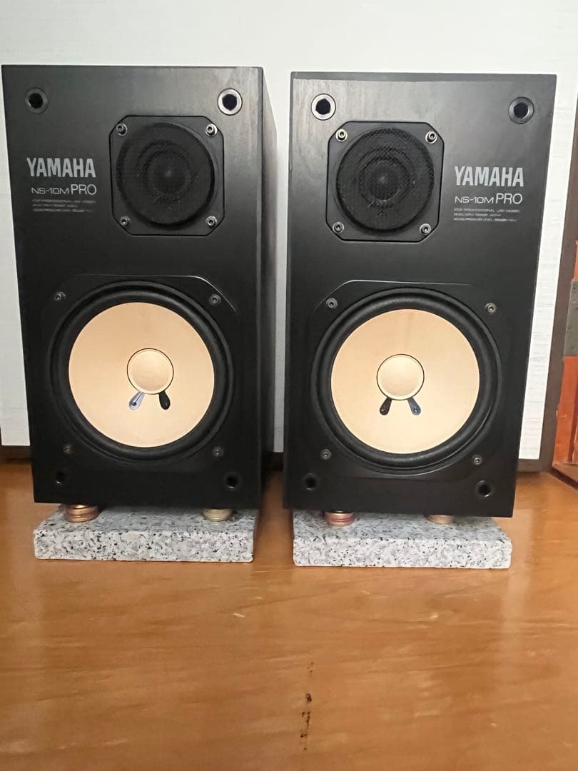 YAMAHA NS-10M PROモニタースピーカー＋インシュレーター
