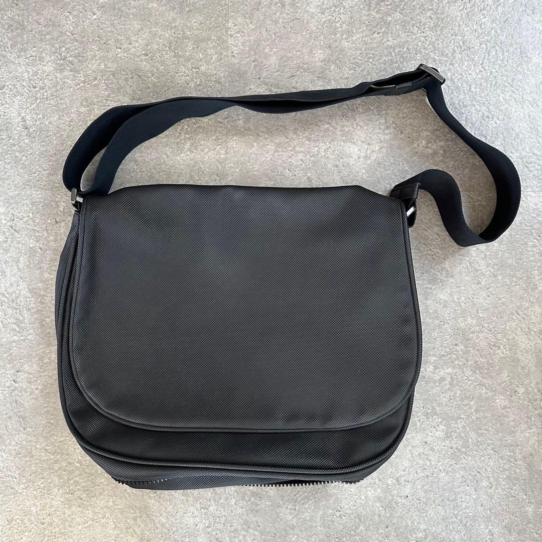 BottegaVenetaボッテガヴェネタ PVCコーティング ショルダーバッグ