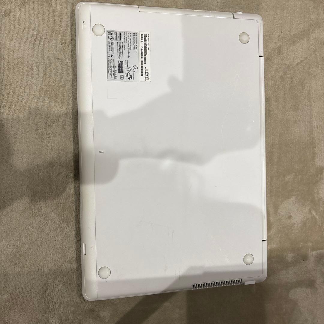 富士通 LIFEBOOK ホワイト