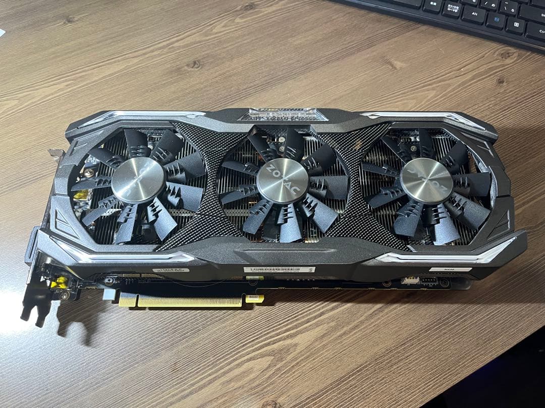 グラフィックボード・グラボ・ビデオカード ZOTAC GeForce GTX 1070Ti AMP!