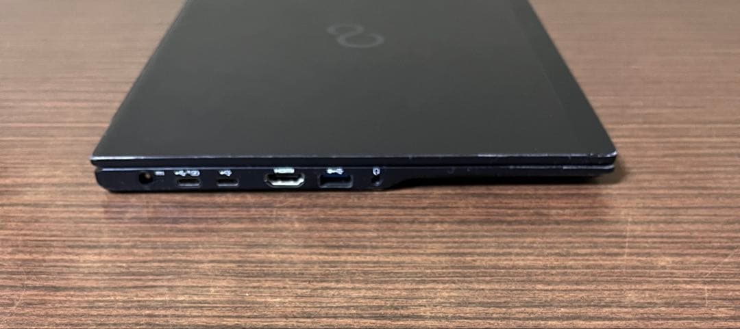 第8世代、Core i7、富士通 LifeBook、8GB、256GB SSD