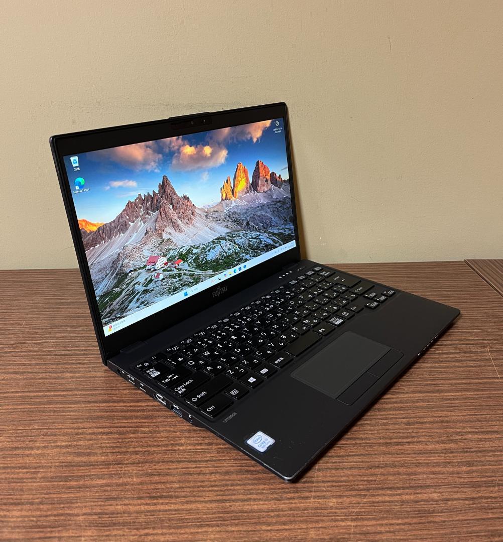 第8世代、Core i7、富士通 LifeBook、8GB、256GB SSD