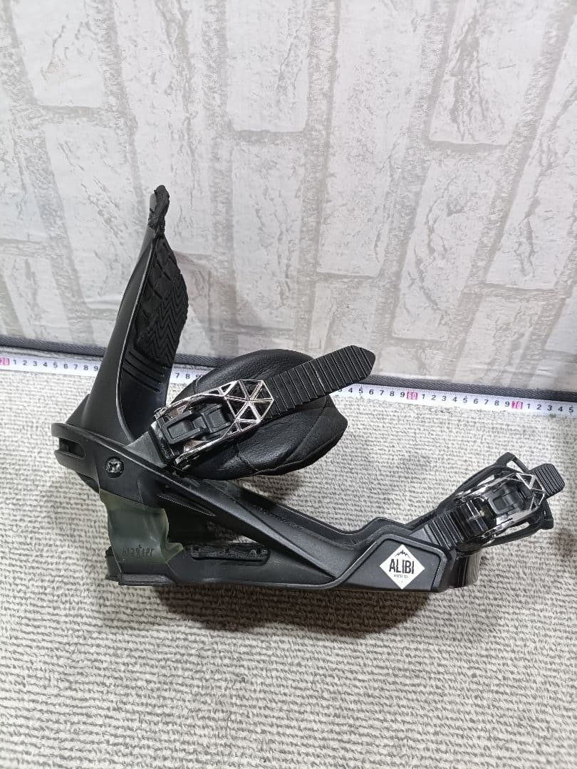 Mサイズ SALOMON サロモン ALIBI アリバイ スノーボード