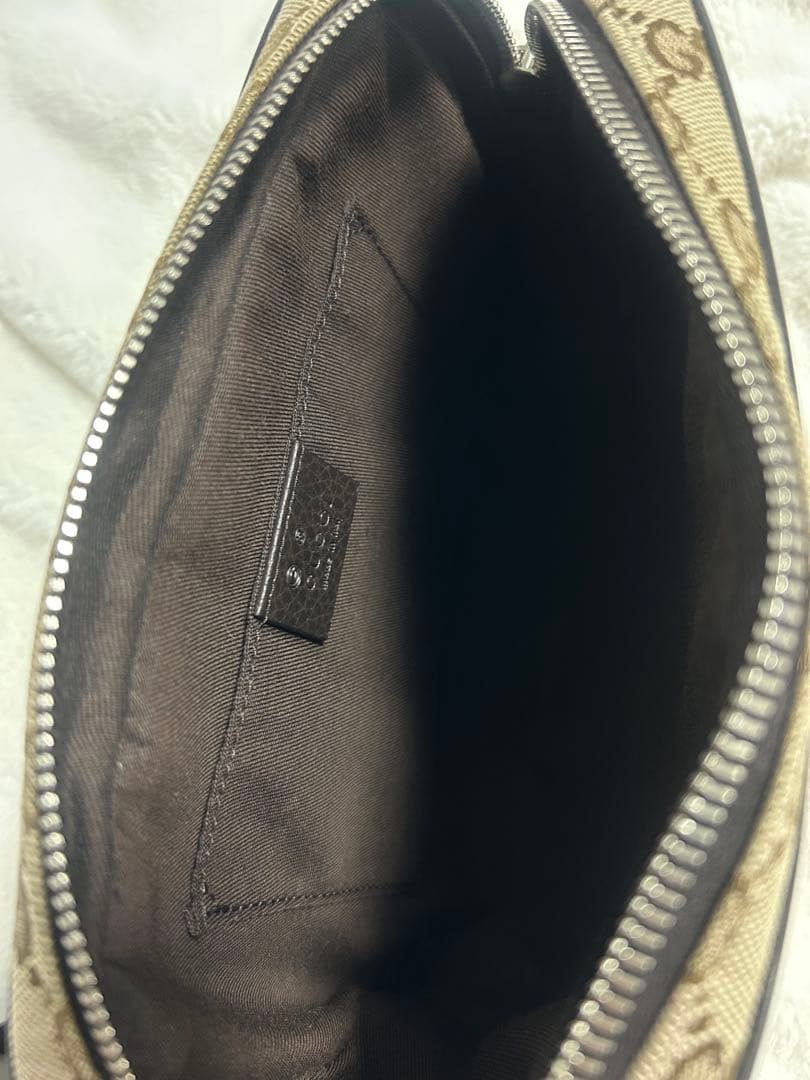 ル*フ様 GUCCI ボディーバック