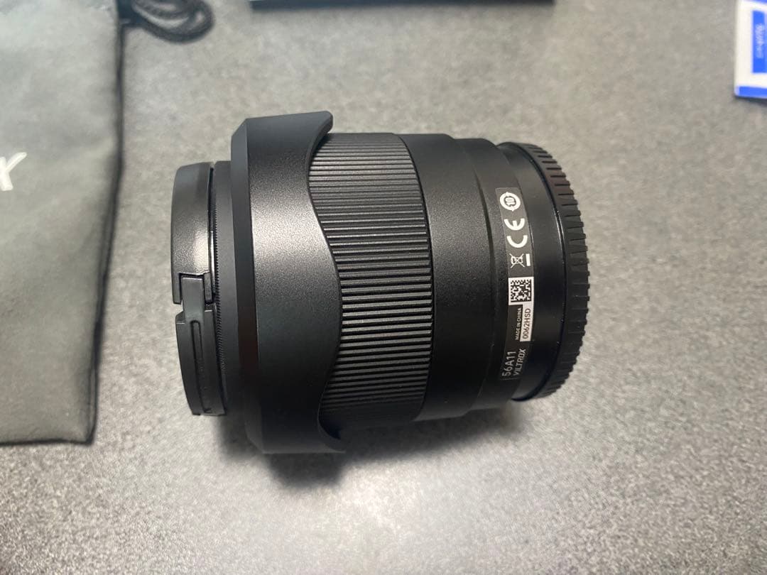 VILTROX AF 20mm f/2.8 おまけ付き