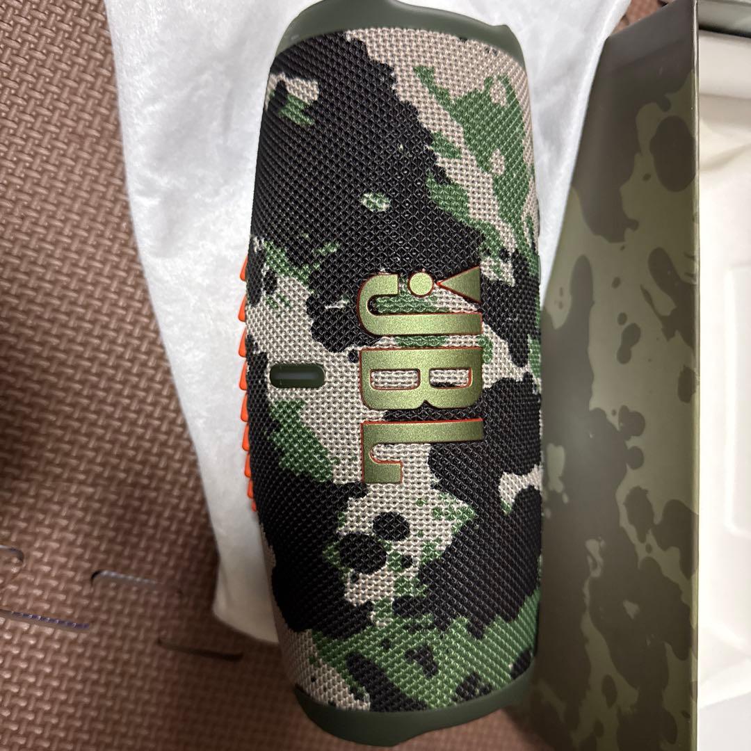 JBL Charge 5 カモフラージュ