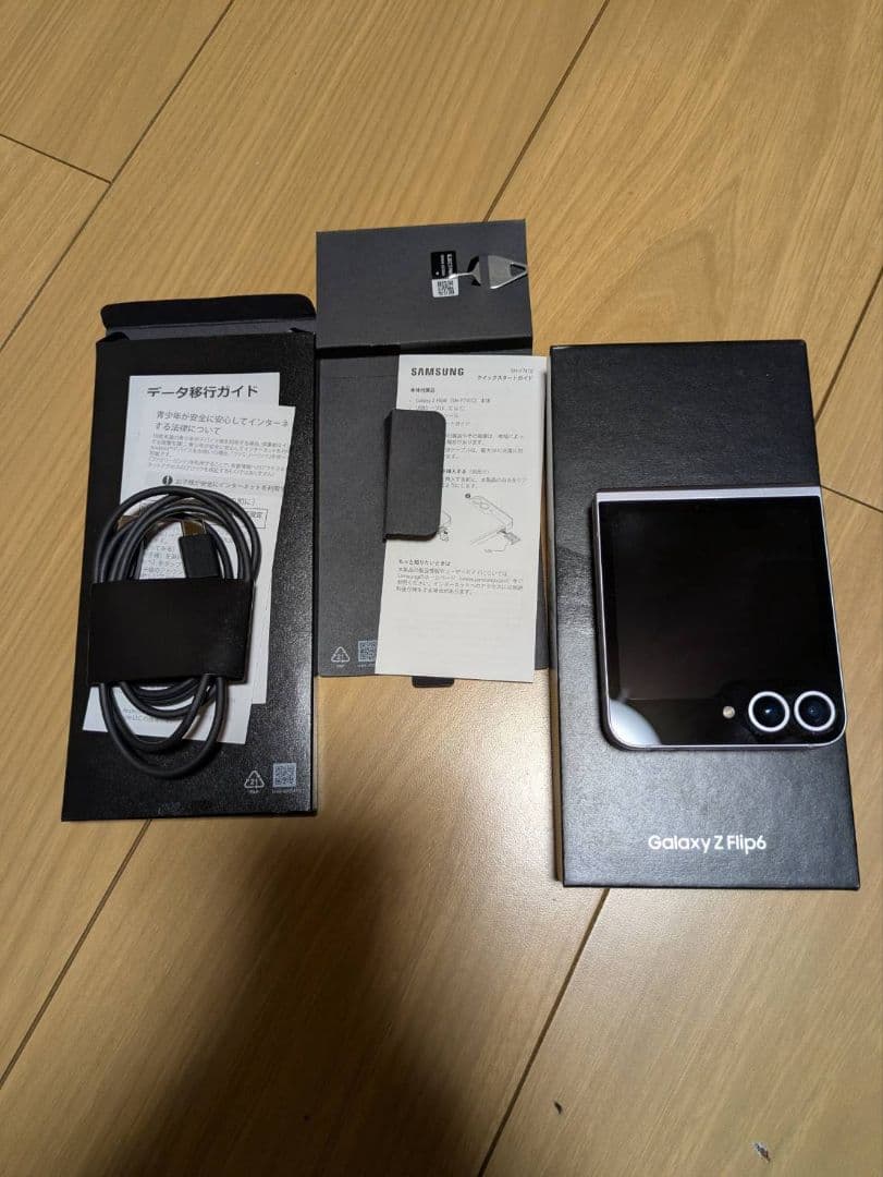 Samsung Galaxy Z Flip6 本体　国内