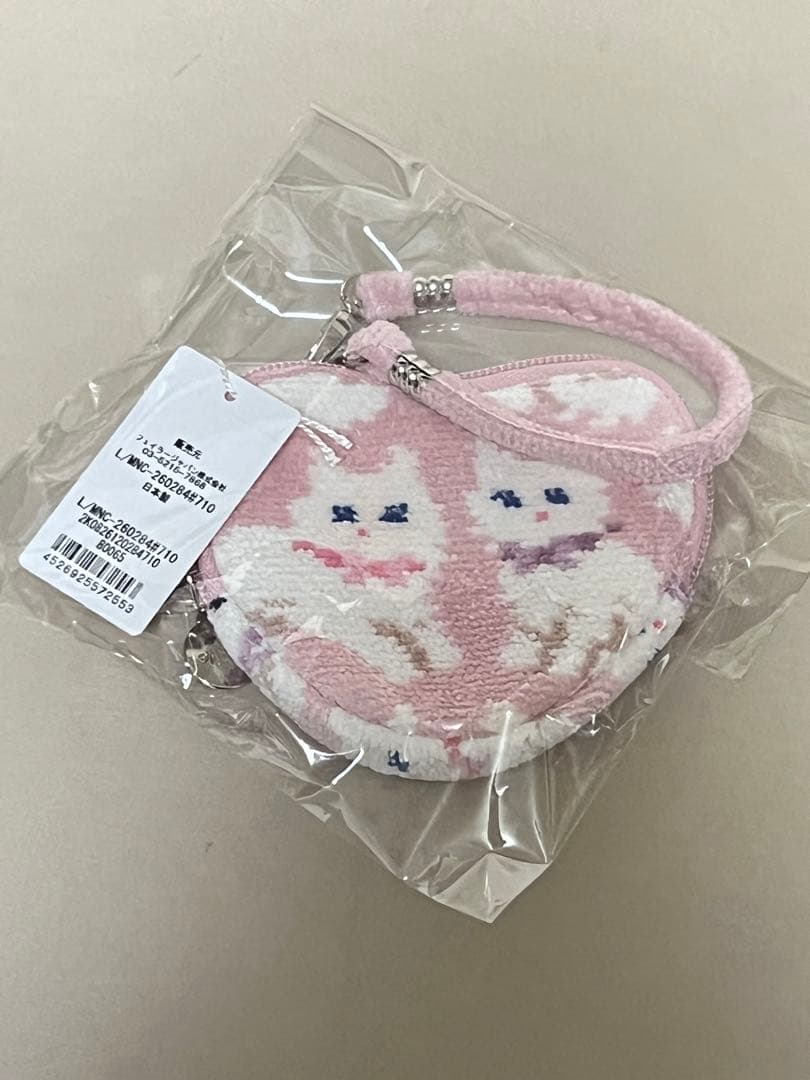 フェイラー　モフモフネコチャン　ハート型ポーチ