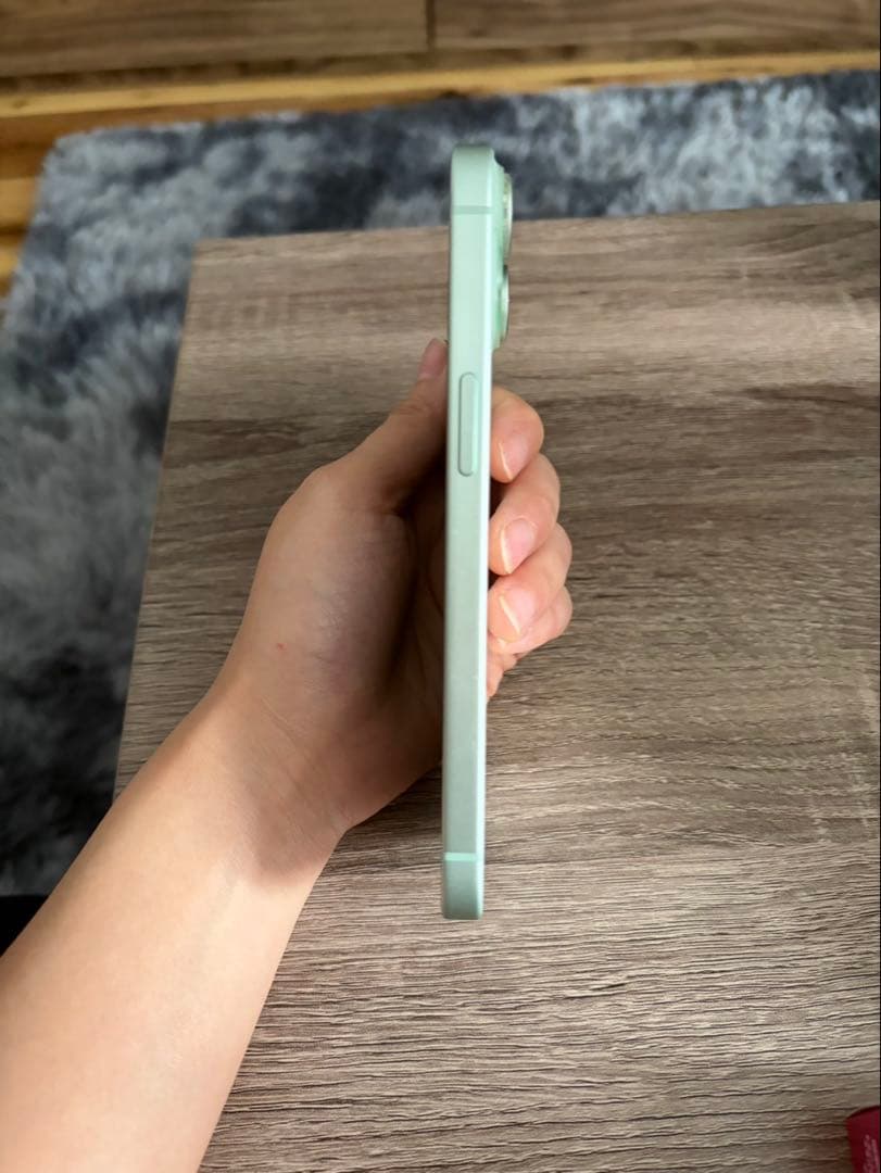 ミントグリーン iPhone 15