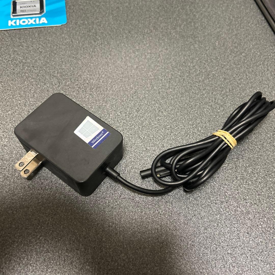 MicroSoft Surface Go 初代 8GB/128GB おまけ多数