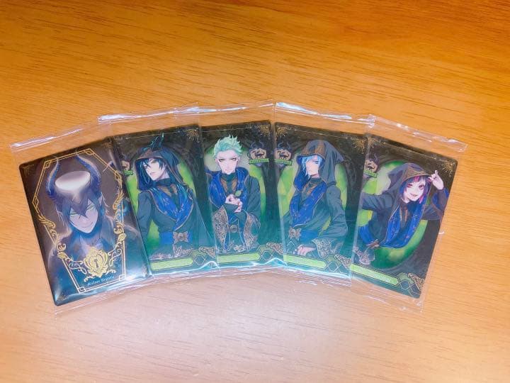 ツイステ ウエハース カード 式典服 コンプリート