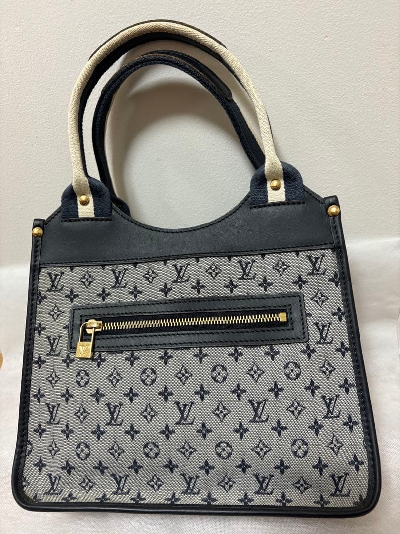 ルイヴィトン　モノグラム　サックキャトリーン