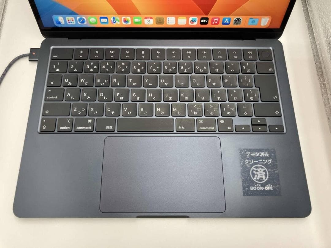 美品　MacBook Air 13.6インチ M2 8GB 512GB