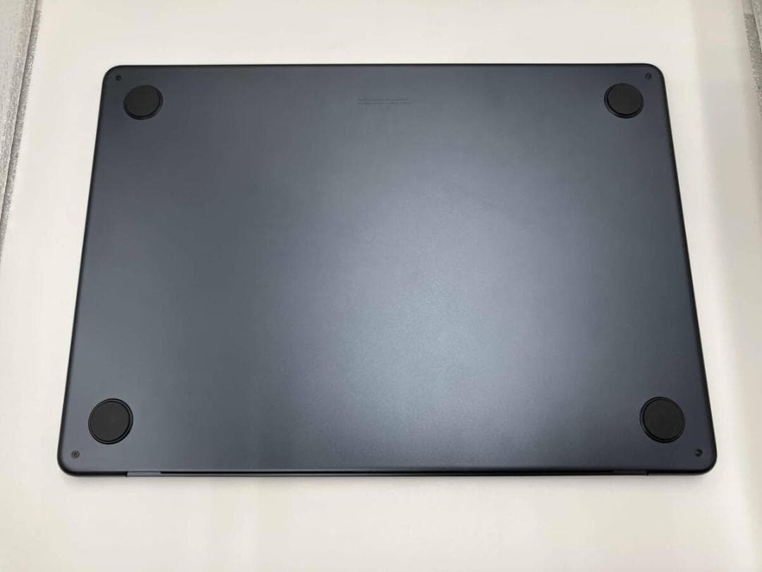 美品　MacBook Air 13.6インチ M2 8GB 512GB