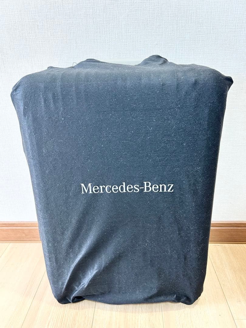 メルセデス・ベンツ シルバーキャリーケース