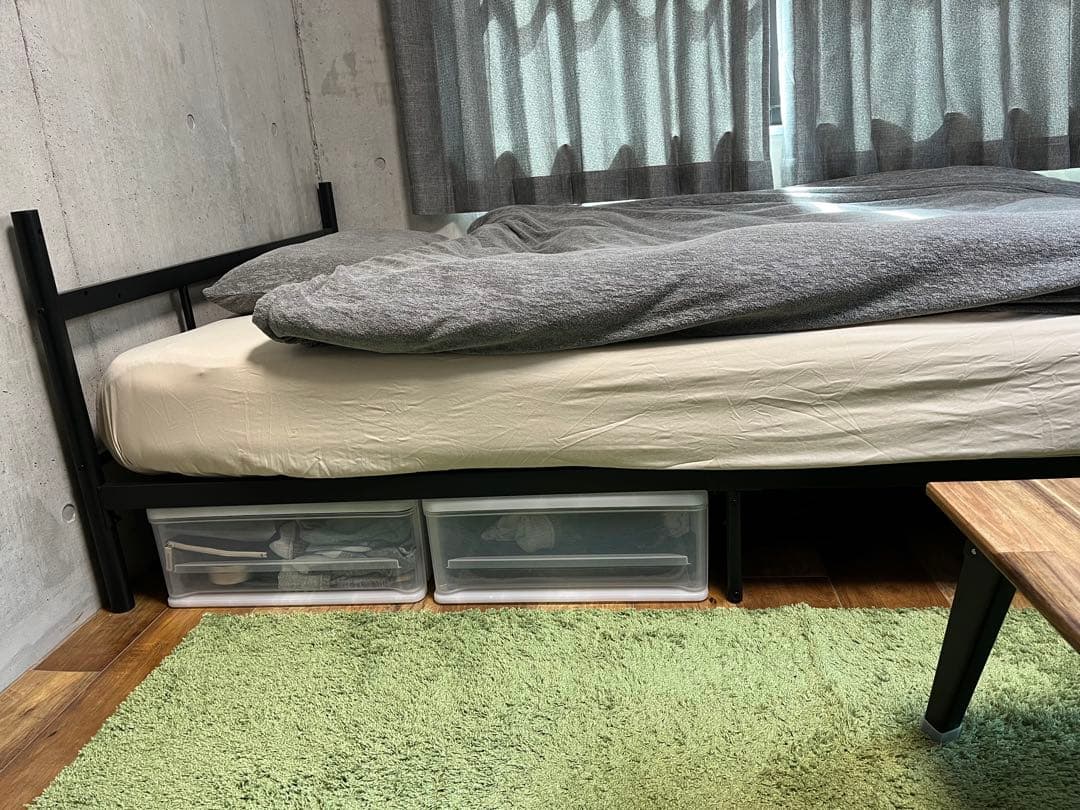 セミダブルベッドフレーム　黒　ブラック　コンセント付き【高さ加工】