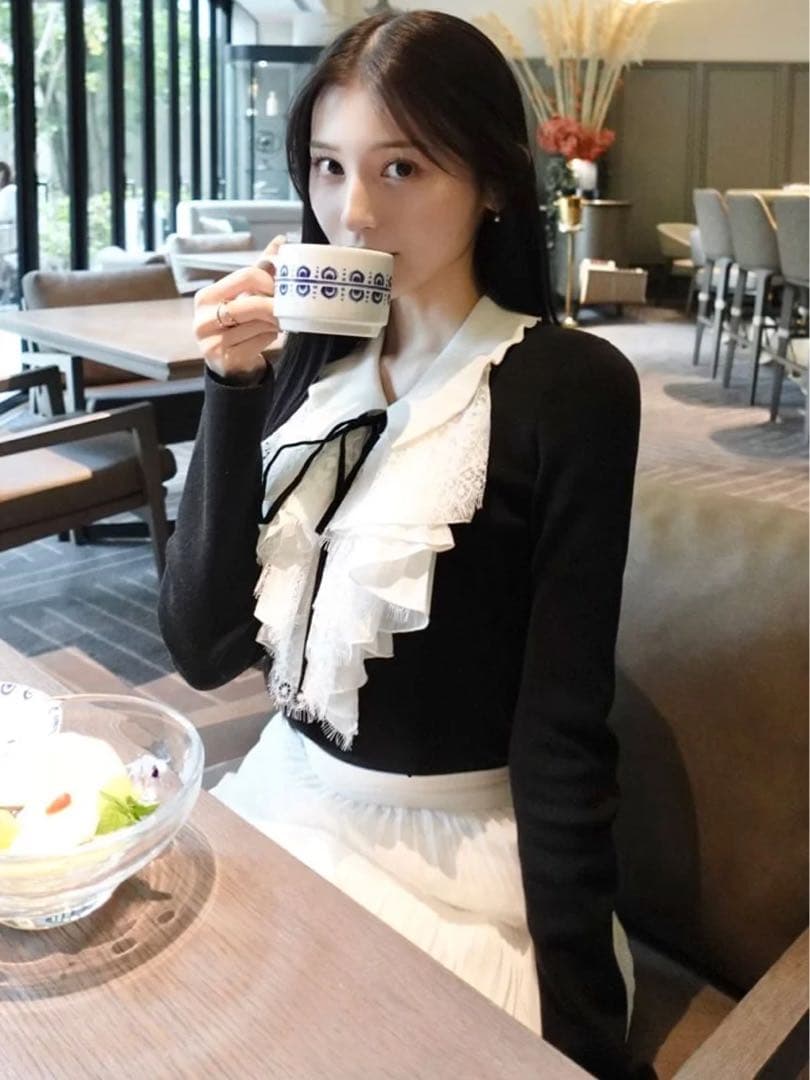 スナイデル Sustainableレイヤードラッフルニットプルオーバー