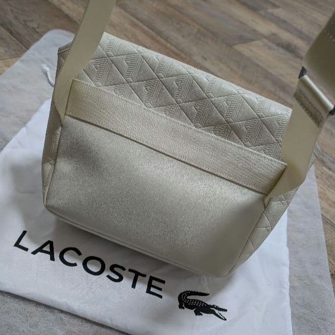 LACOSTE ジオメトリックパターン ボディバッグ
