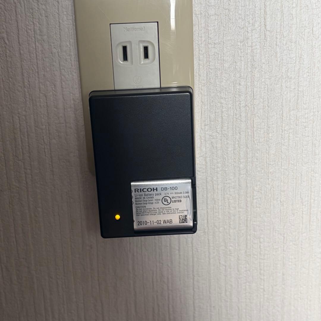 RICOH コンデジ デジカメ　CX6