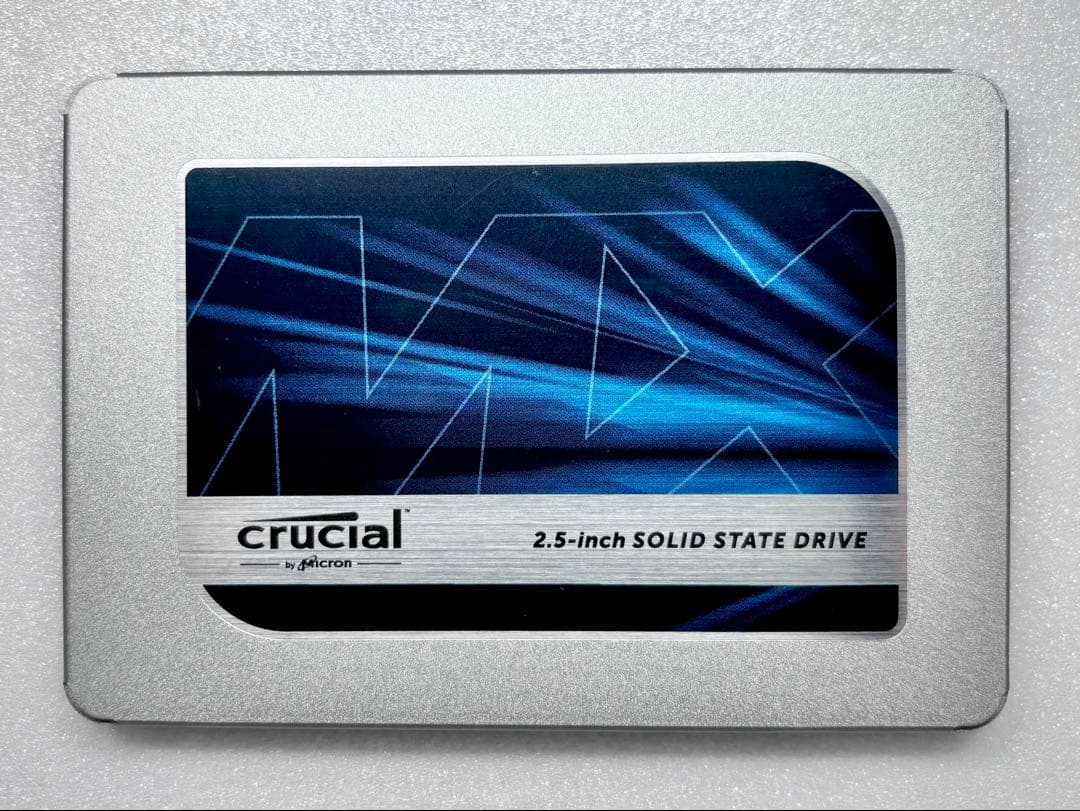 2TB crucial CT2000MX500SSD1 健康度99%