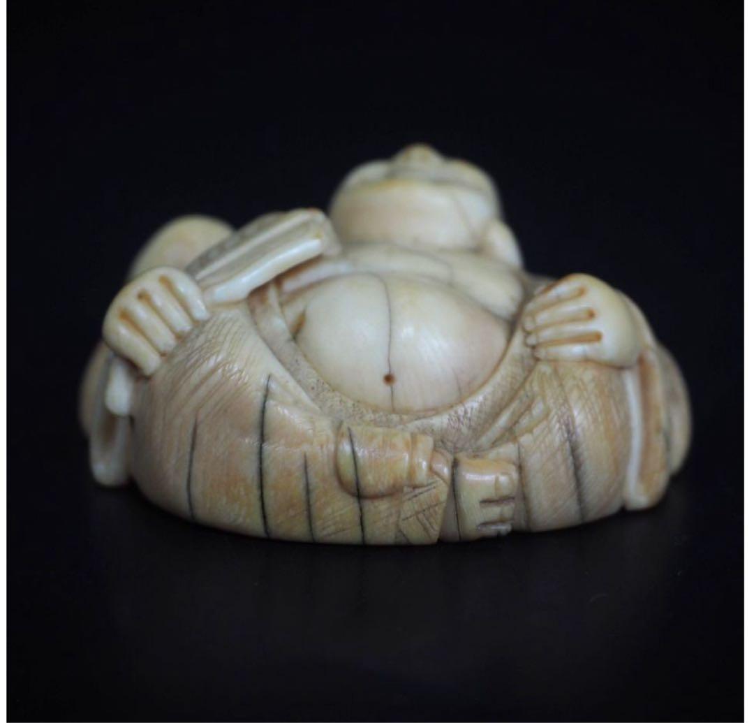 送料無料　時代物　古牙彫根付　幅4.5ｃｍ　重27ｇ