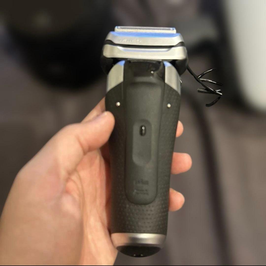 BRAUN Series9 9487CC-V 自動洗浄機・洗浄剤+充電ケース付