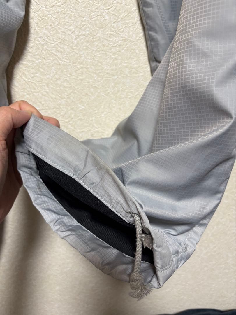 防寒裏地つき　ウインドブレーカー DESCENTE セットアップ　ジャージ　上下