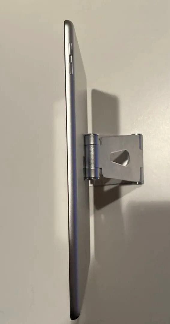 Apple iPad (第6世代) シルバー 32GB