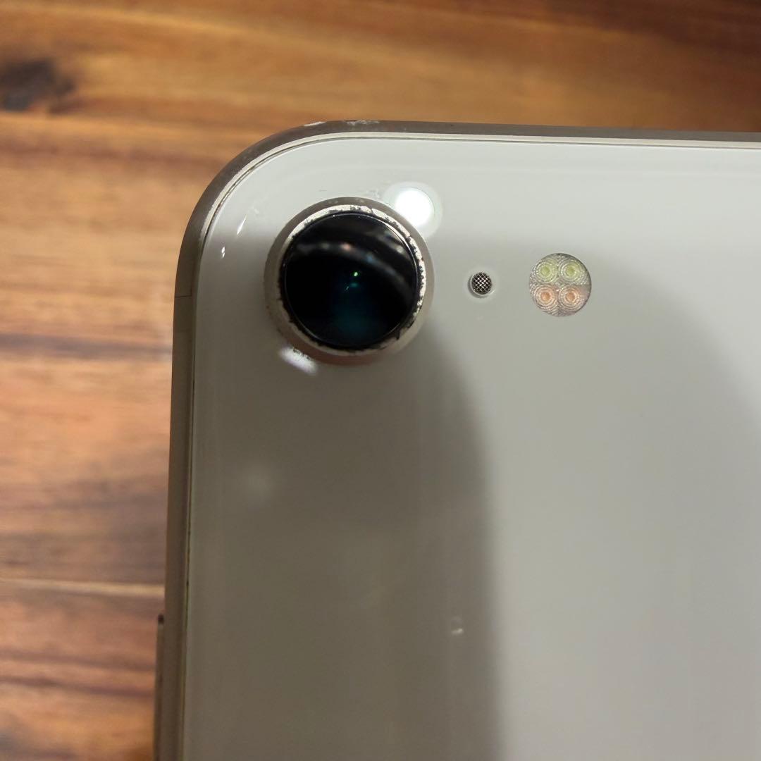 Apple iPhone SE (第3世代) ホワイト 64GB