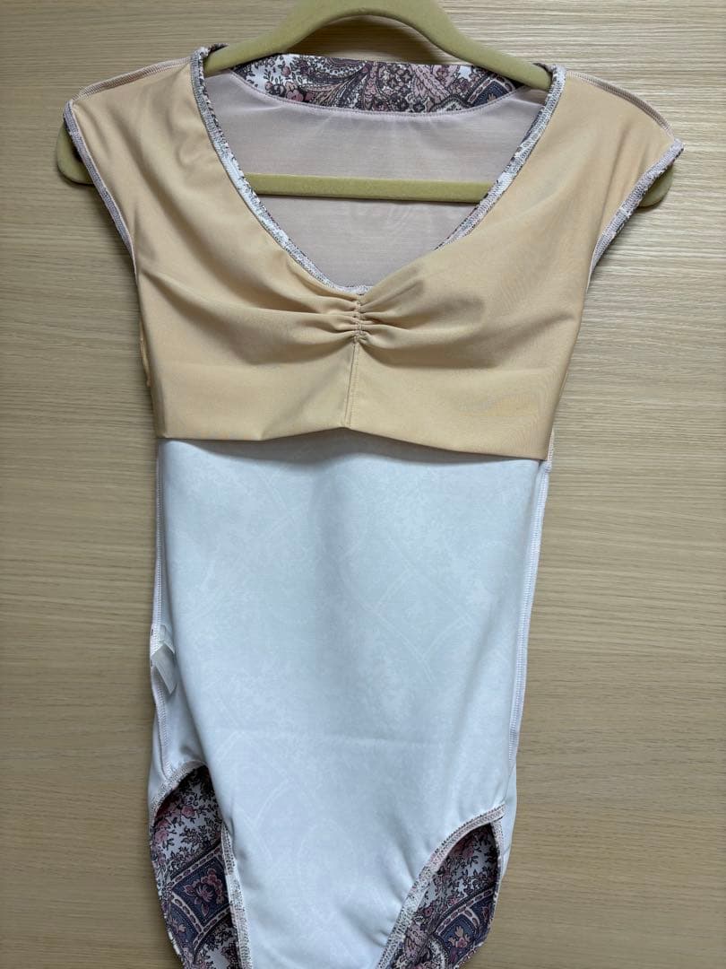 スティナstinaレオタード