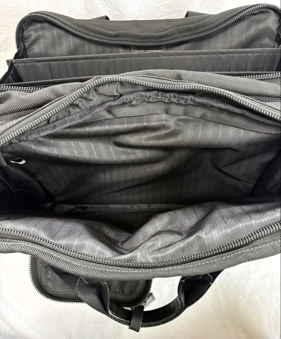 美品TUMIビジネスバッグ ブラック