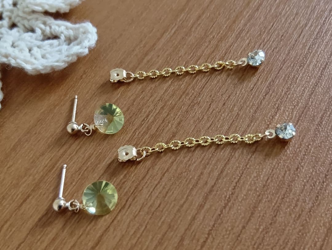 461 一点のみ14kgf宝石質レモンクォーツコンケーブスタッドピアス