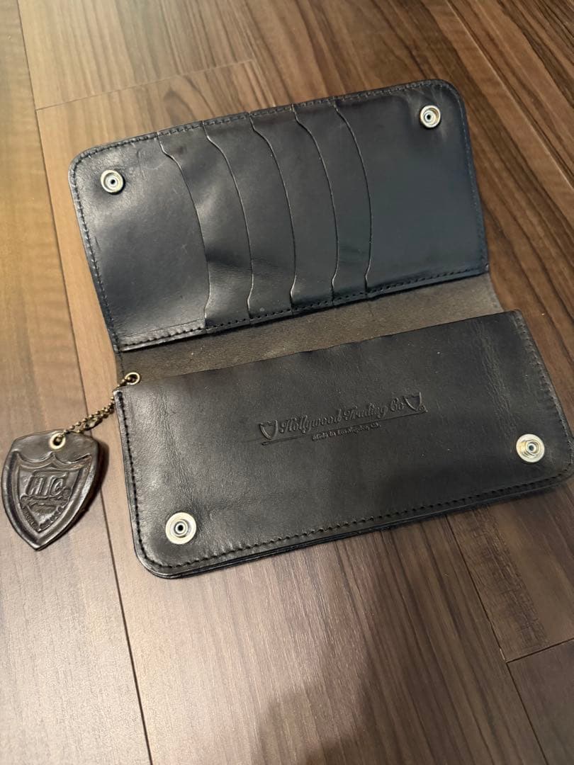 HTC スタッズ　ロングウォレット