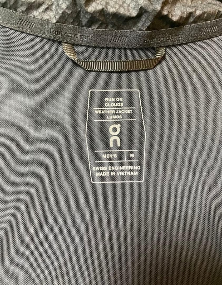 On LUMOS Whether Jacket LUMOS ランニング Mサイズ