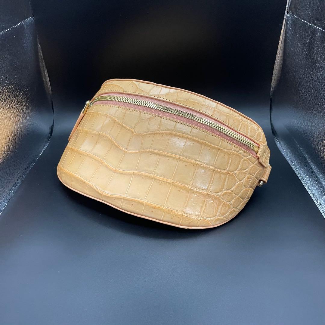 [本革クロコ・1枚革]☆シャム　クロコダイル　ボディバッグ　ベージュ