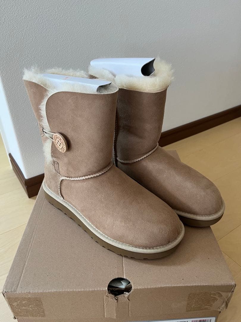 UGG ムートンブーツ ベージュ 24センチ