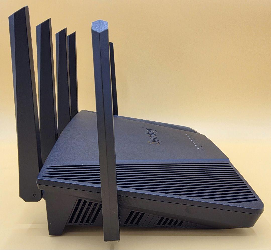 Synology RT6600ax トライバンドWi-Fi 6ルーター ①