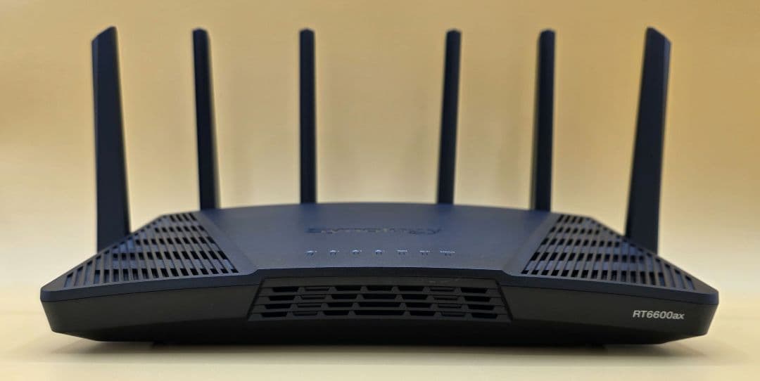 Synology RT6600ax トライバンドWi-Fi 6ルーター ①