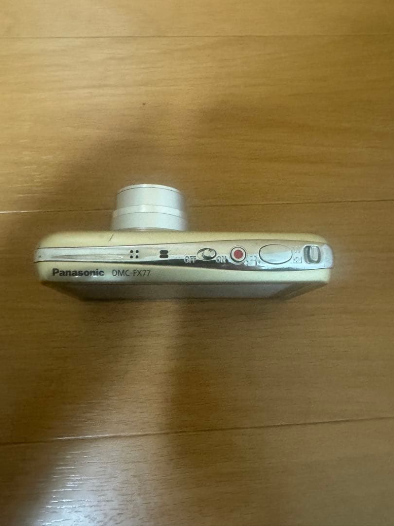 Panasonic パナソニック　コンパクトデジタルカメラ　DMC-FX77
