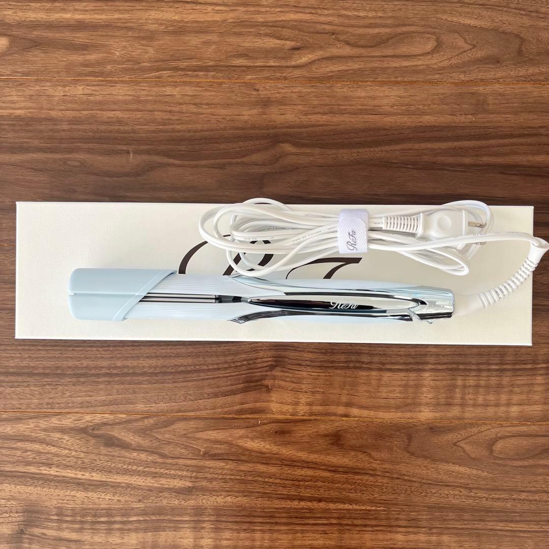 【美品】リファ ストレートアイロンプロ 最新モデル