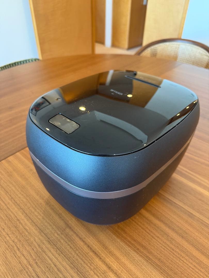 タイガー TIGER 炊飯器 5.5合炊き JPG-S100 (タッチパネル付)