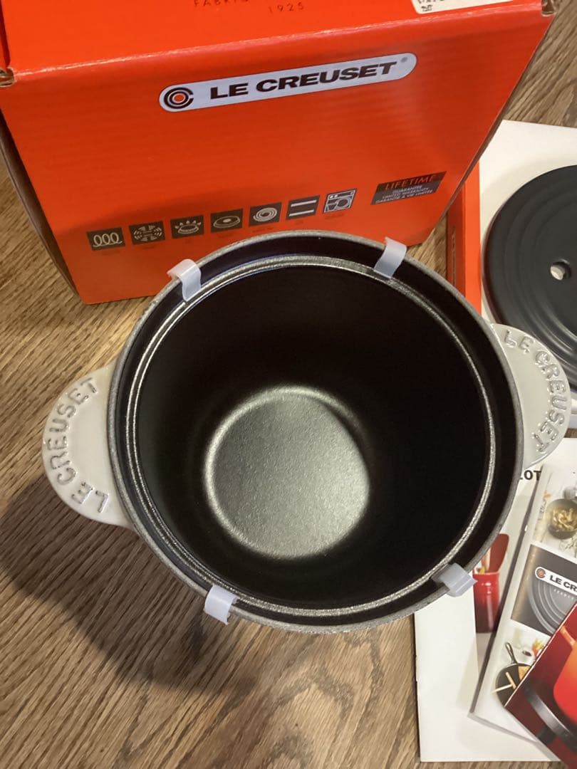 新品未使用　ル・クルーゼ　ココット エブリィ 18　インナーリッド付　ナツメグ