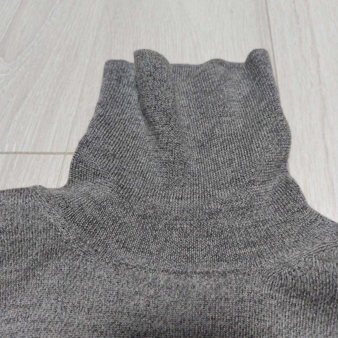 クルチアーニ ライトグレー タートルネック ニット ウール サイズS-M
