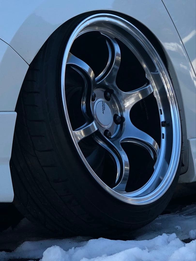 よちさん専用ADVAN Racing RG-D2 18インチ GTRdesign