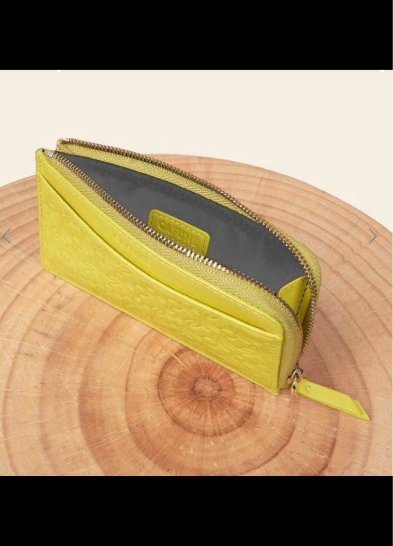 カフネ　C ロック L ジップ カードホルダー