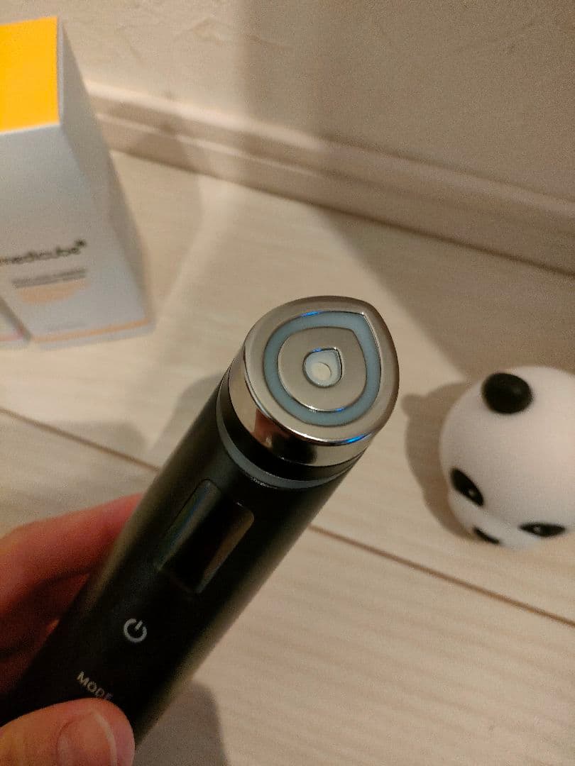 メディキューブ　ブースタープロ　パンダヘッド・美容液付き　美顔器