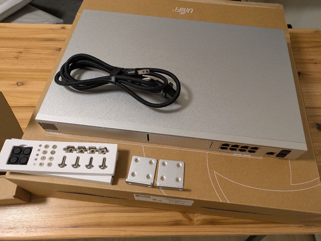 ルーター・ネットワーク機器 Ubiquiti UniFi Dream Machine SE (UDM-SE)