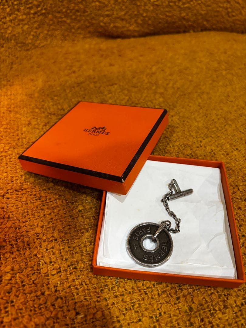 HERMES シルバー キーホルダー 箱付き