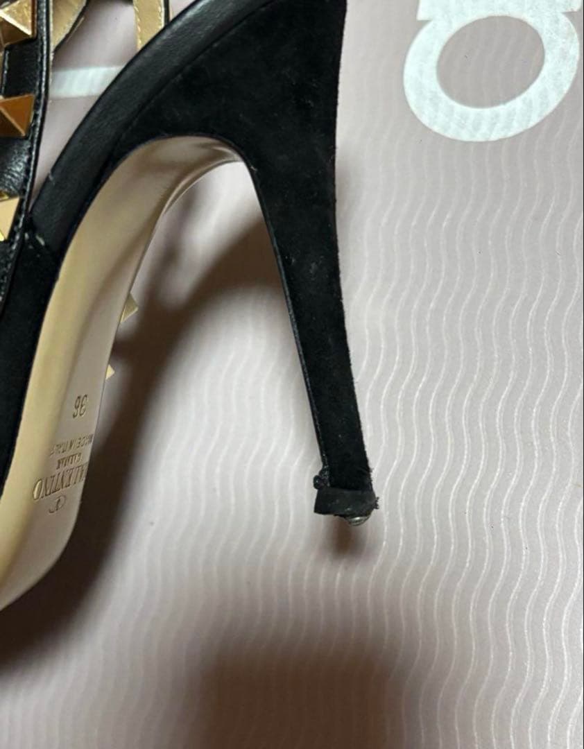 VALENTINO ロックスタッズパンプス 36