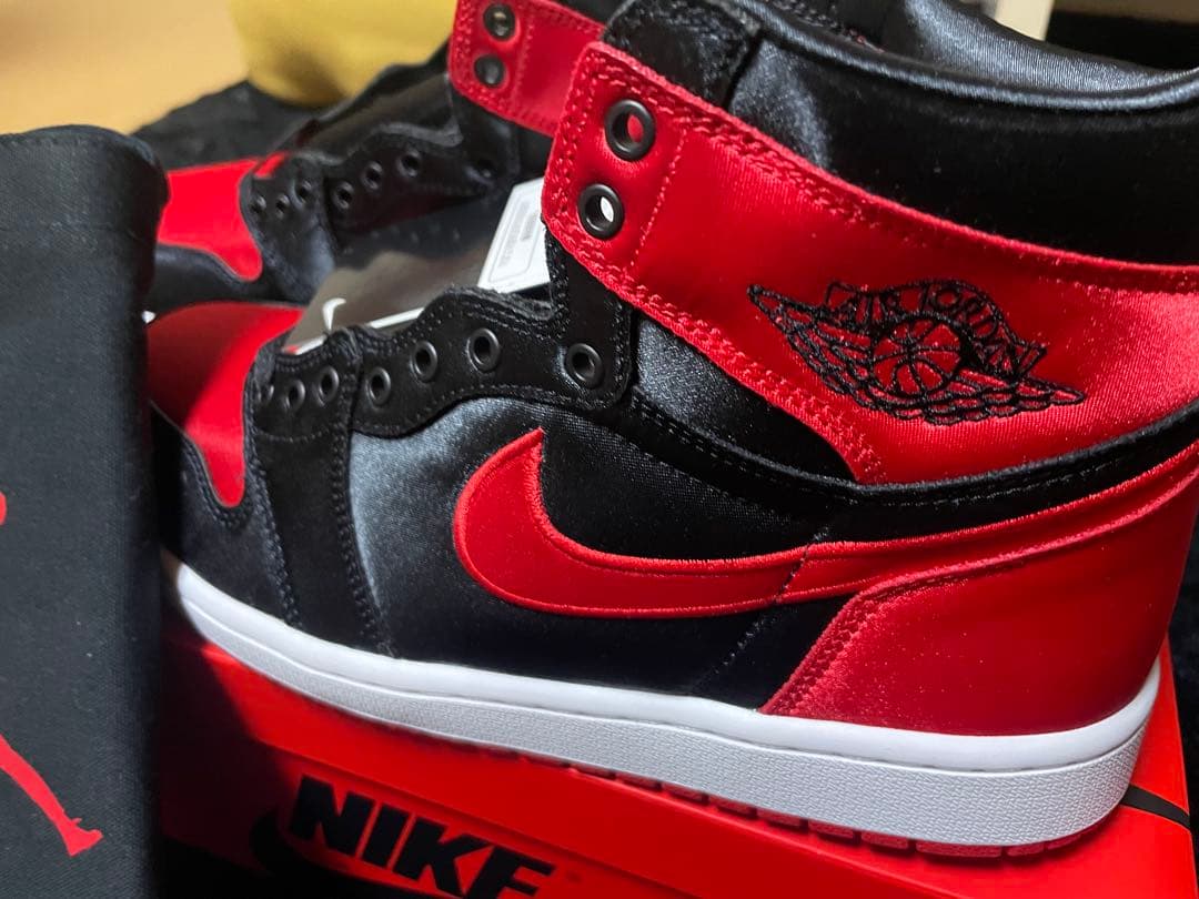 Nike Air Jordan 1 サテンブレッド